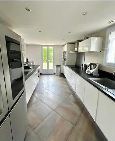 Villa Single-Family Home In Mandelieu